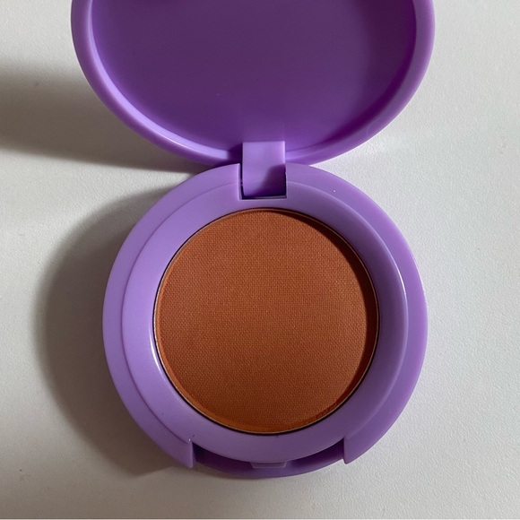 Makeup Bundle Perfect for Gifting. Work Wife, Secret Santa, Stocking Stuffers - Picture 4 of 16